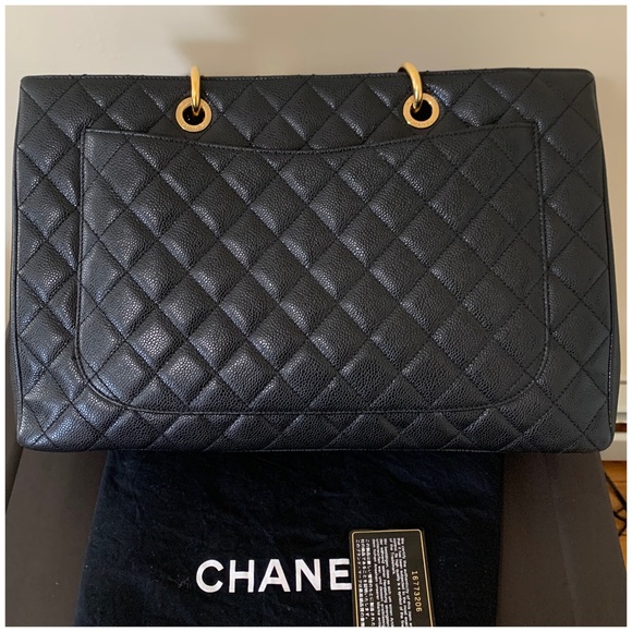 SHARING RARE CHANEL GST XL Caviar Quilted Bag 💗💕 - Picture 2 of 12